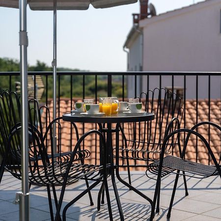 Apartments Oliva Porec Ngoại thất bức ảnh