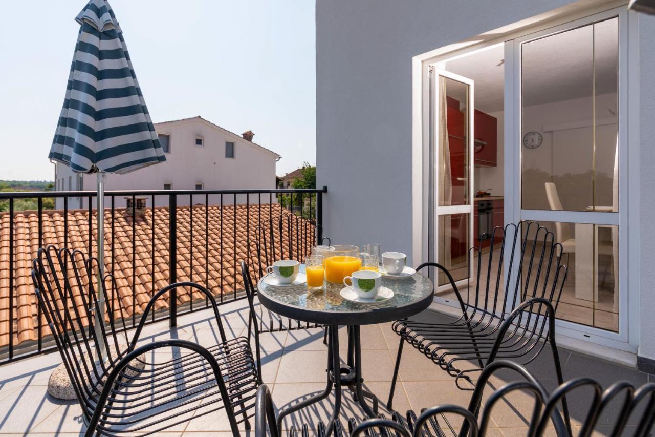 Apartments Oliva Porec Ngoại thất bức ảnh